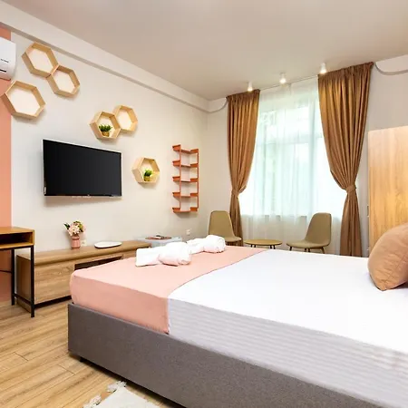 Kapana On Pedestrian Street With Parking Included