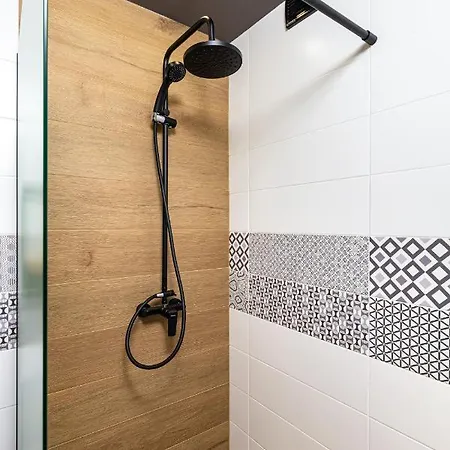 Kapana On Pedestrian Street With Parking Included Konukevi 4*