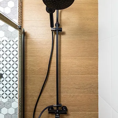 Kapana On Pedestrian Street With Parking Included