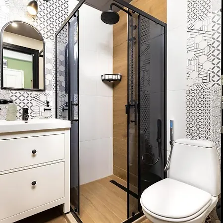 Kapana On Pedestrian Street With Parking Included 4*