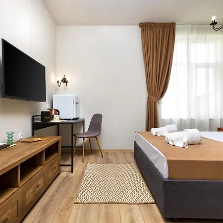 Konukevi Kapana On Pedestrian Street With Parking Included Filibe