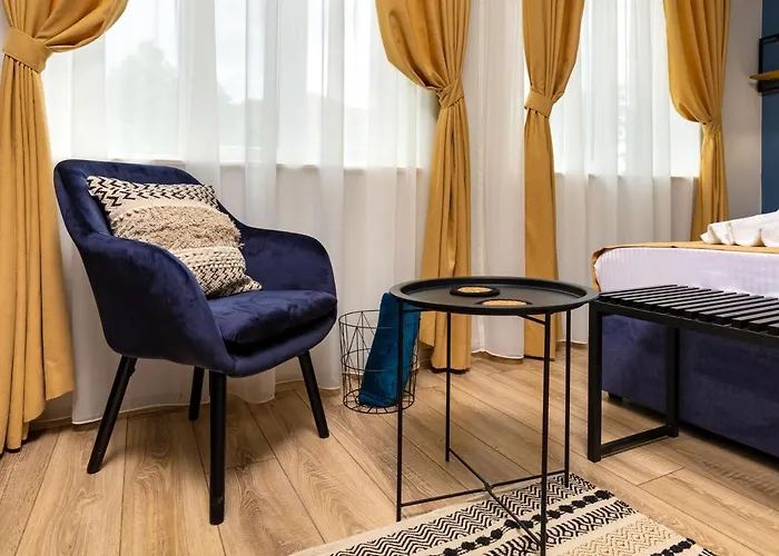 Kapana On Pedestrian Street With Parking Included