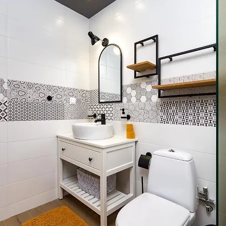 Kapana On Pedestrian Street With Parking Included 4*