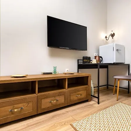 Kapana On Pedestrian Street With Parking Included