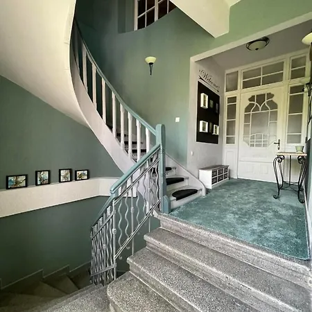 Kapana On Pedestrian Street With Parking Included 4*