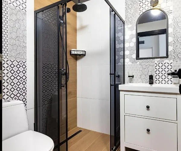 Kapana On Pedestrian Street With Parking Included