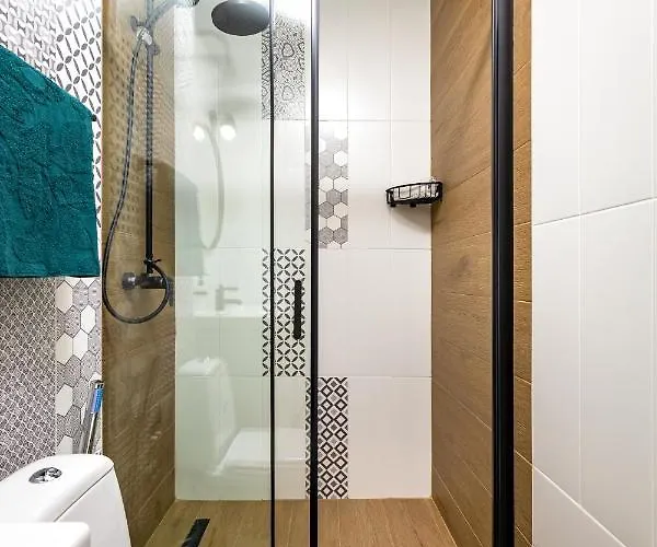 Kapana On Pedestrian Street With Parking Included 4*