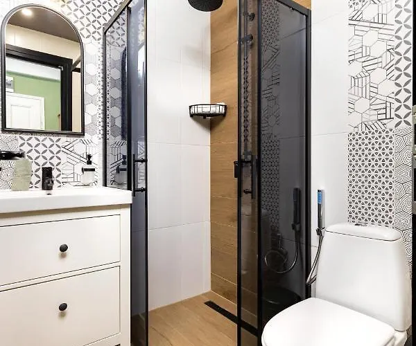 Kapana On Pedestrian Street With Parking Included 4*